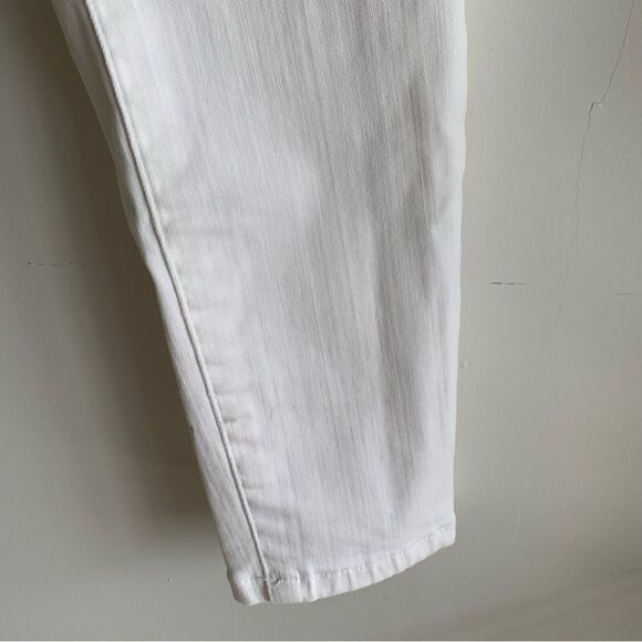 BLANK NYC JEANS - Picture 13 of 16